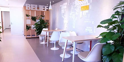 走进新东方的录直播教室