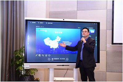 直击鸿合商用交互平板深圳盛会！X系列优势尽显，新N系列闪亮登场