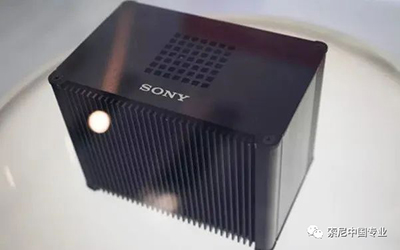 索尼REA-C1000“小魔盒”让新AI校园演播室绽放精彩