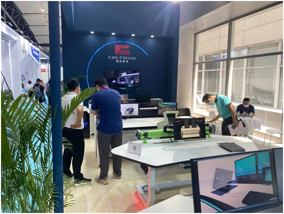 照彰智能产品硬核亮相广州家博会